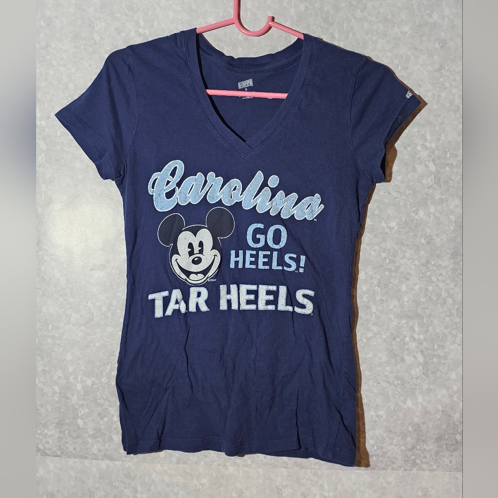 Disney Tar Heels Mickey Mouse UNC Womens Sz S Soffe‎ T-shirt V-neck Cotton Basic